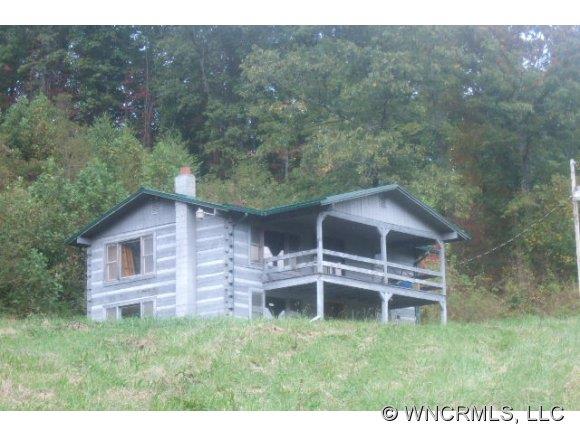 1448 Sutton Town Road Waynesville NC 28785