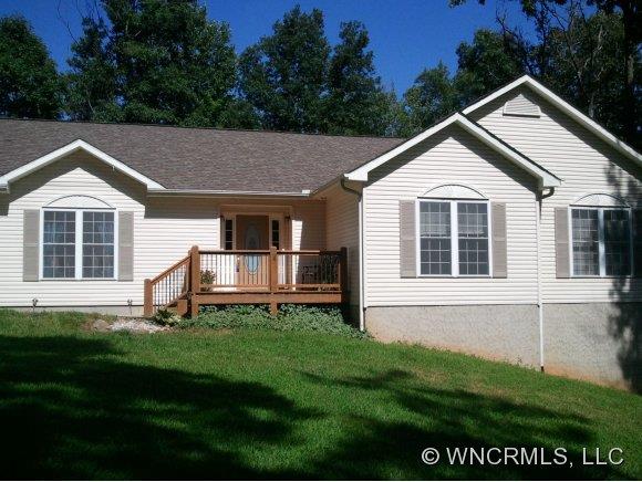 18 Howling Waite Ridge Candler NC 28715