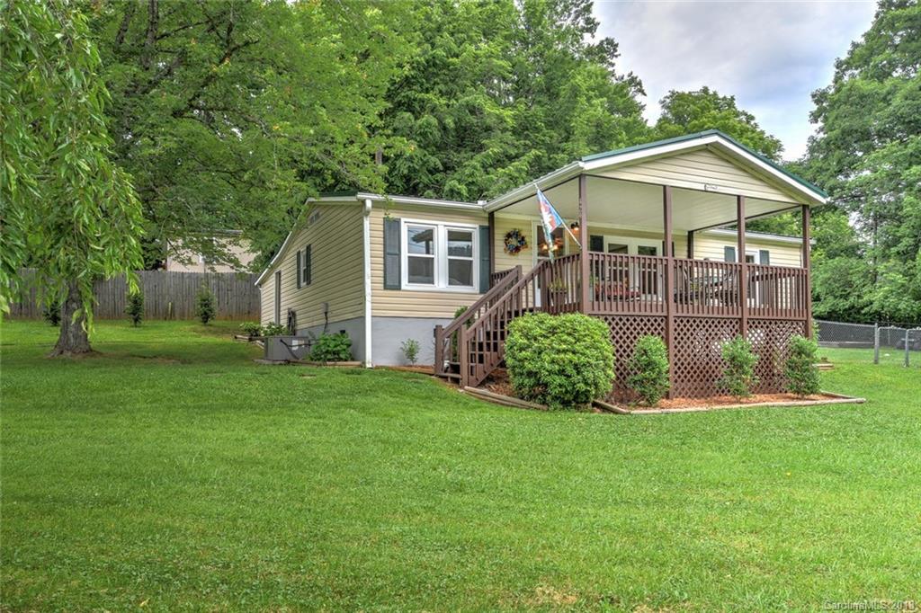 424 Reeves Cove Road Candler NC 28715