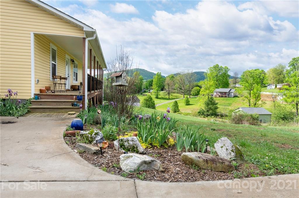 25 Danielbrooke Drive Asheville NC 28806