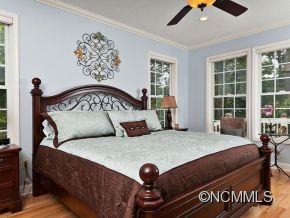 39 Falcon Crest Fairview NC 28730