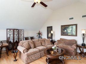 39 Falcon Crest Fairview NC 28730