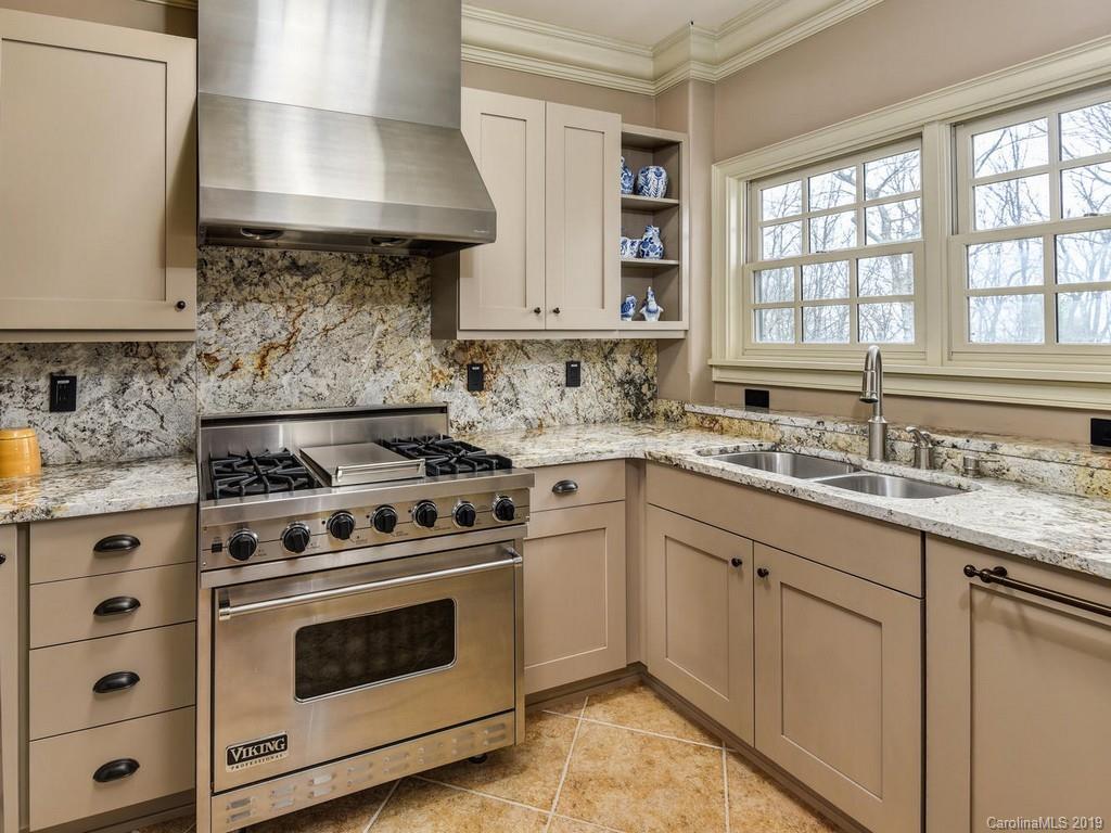 319 S Braeside Court Asheville NC 28803