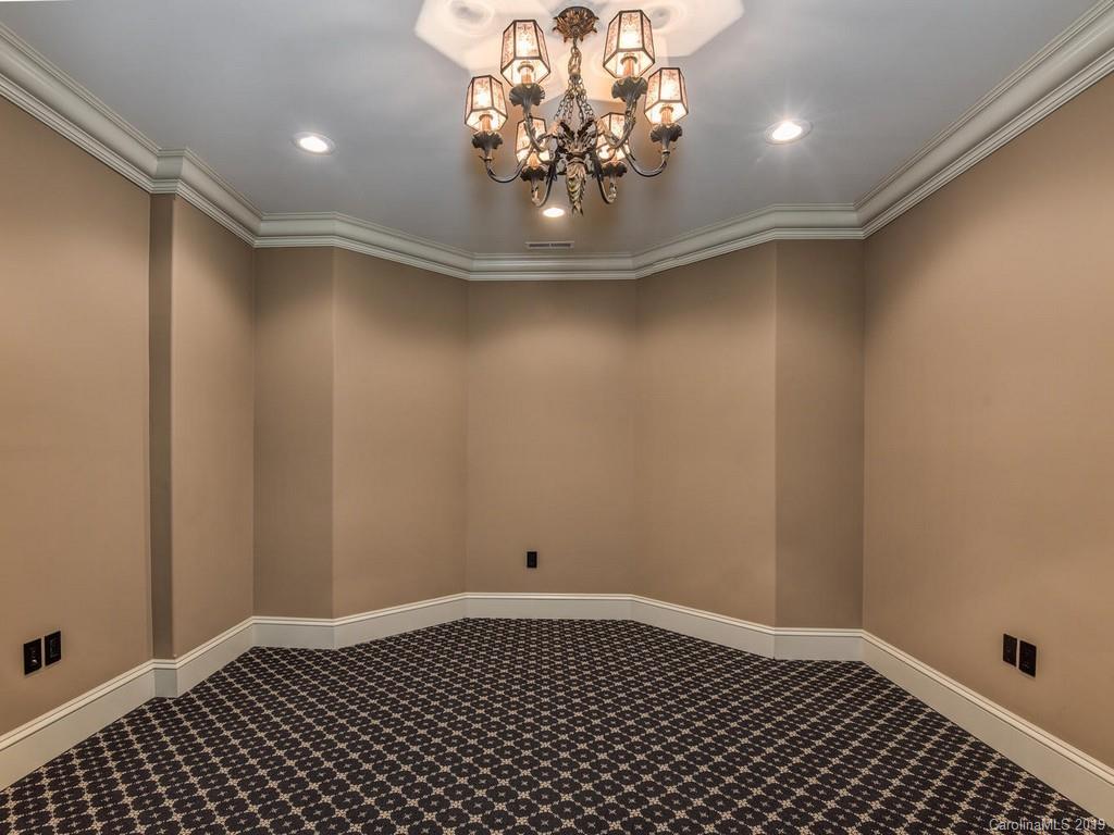 319 S Braeside Court Asheville NC 28803
