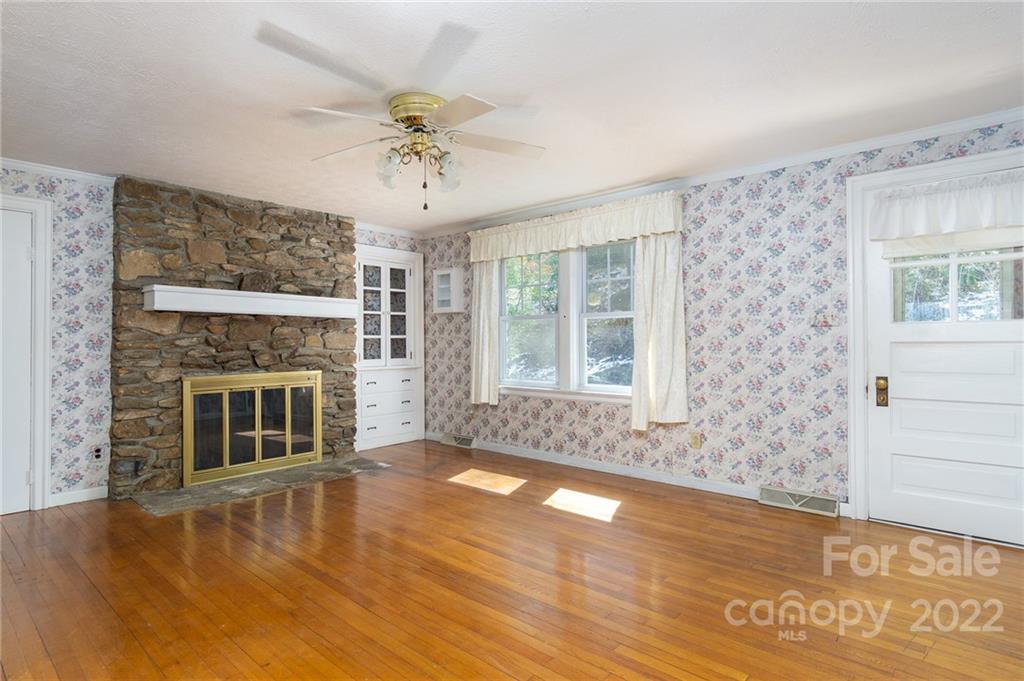 60 Upper Roberts Branch Road Weaverville NC 28787