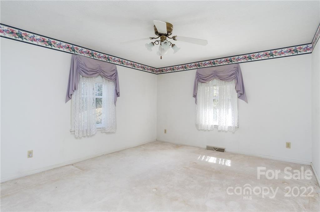 60 Upper Roberts Branch Road Weaverville NC 28787