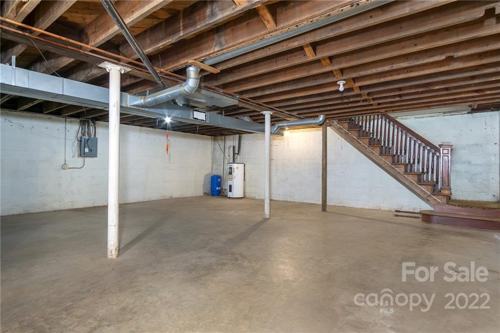 60 Upper Roberts Branch Road Weaverville NC 28787