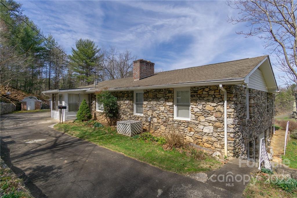 60 Upper Roberts Branch Road Weaverville NC 28787