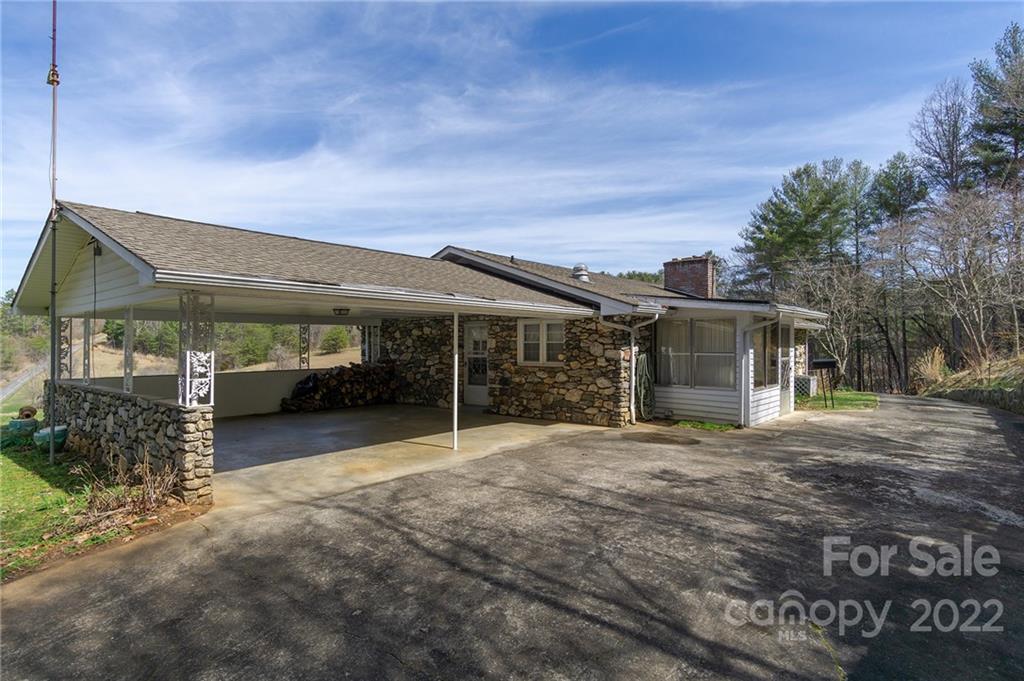 60 Upper Roberts Branch Road Weaverville NC 28787