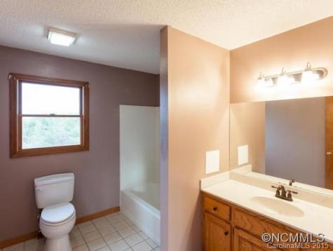 18 Chapel Hill Place Leicester NC 28748