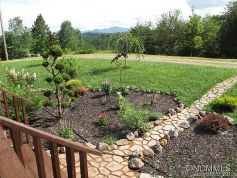 18 Chapel Hill Place Leicester NC 28748