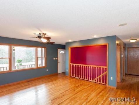 18 Chapel Hill Place Leicester NC 28748