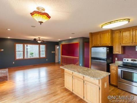 18 Chapel Hill Place Leicester NC 28748