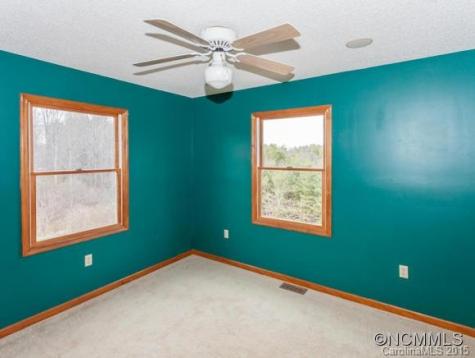 18 Chapel Hill Place Leicester NC 28748