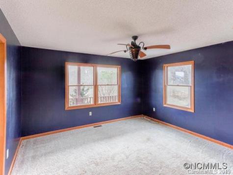 18 Chapel Hill Place Leicester NC 28748