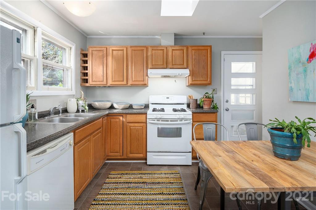 74 Brucemont Circle Asheville NC 28806