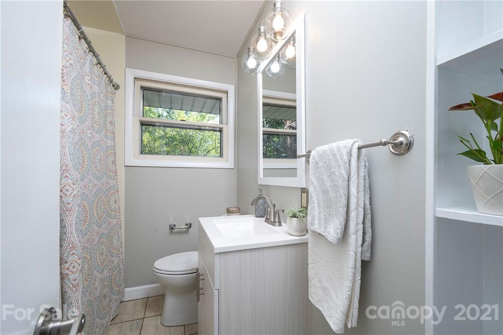 74 Brucemont Circle Asheville NC 28806
