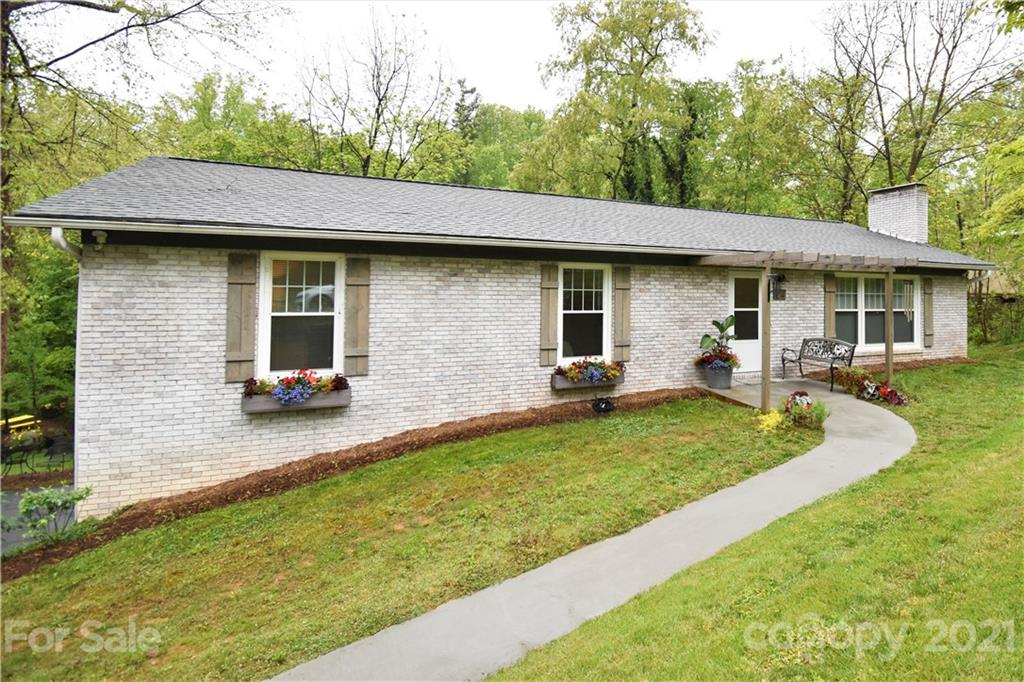 24 Mayfair Drive Candler NC 28715