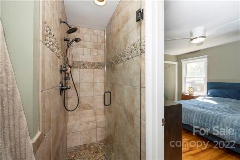 32 Marlowe Drive Asheville NC 28801