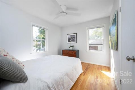 32 Marlowe Drive Asheville NC 28801