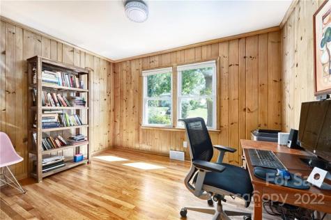 32 Marlowe Drive Asheville NC 28801