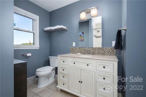 32 Marlowe Drive Asheville NC 28801