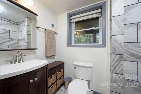 32 Marlowe Drive Asheville NC 28801