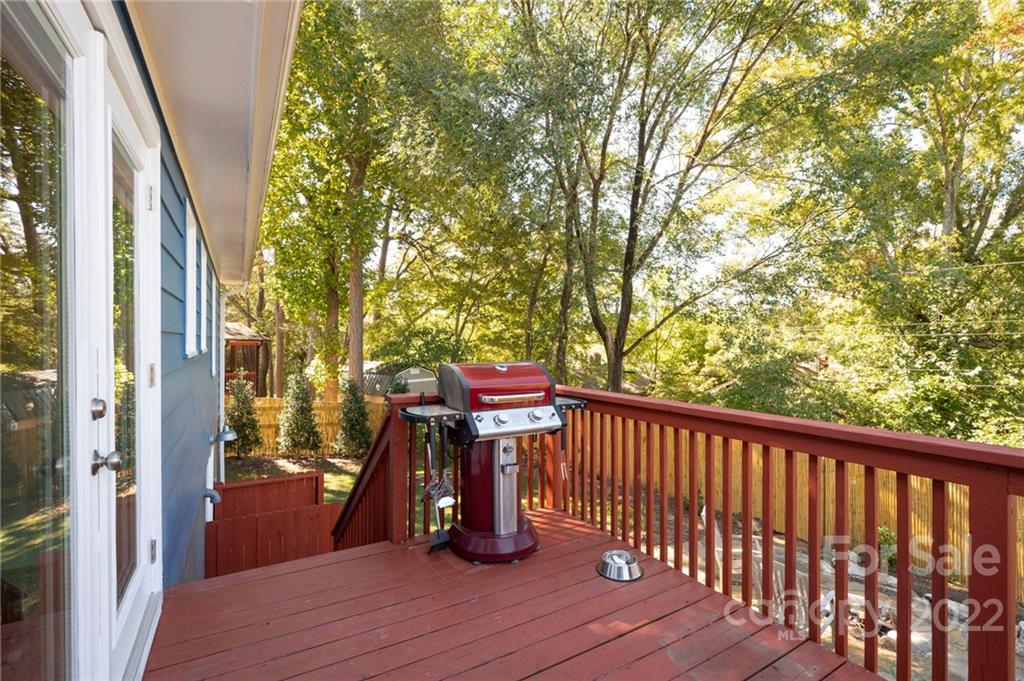32 Marlowe Drive Asheville NC 28801