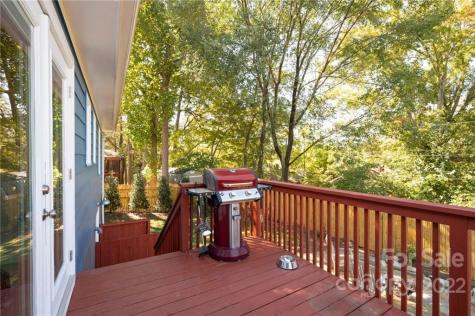 32 Marlowe Drive Asheville NC 28801