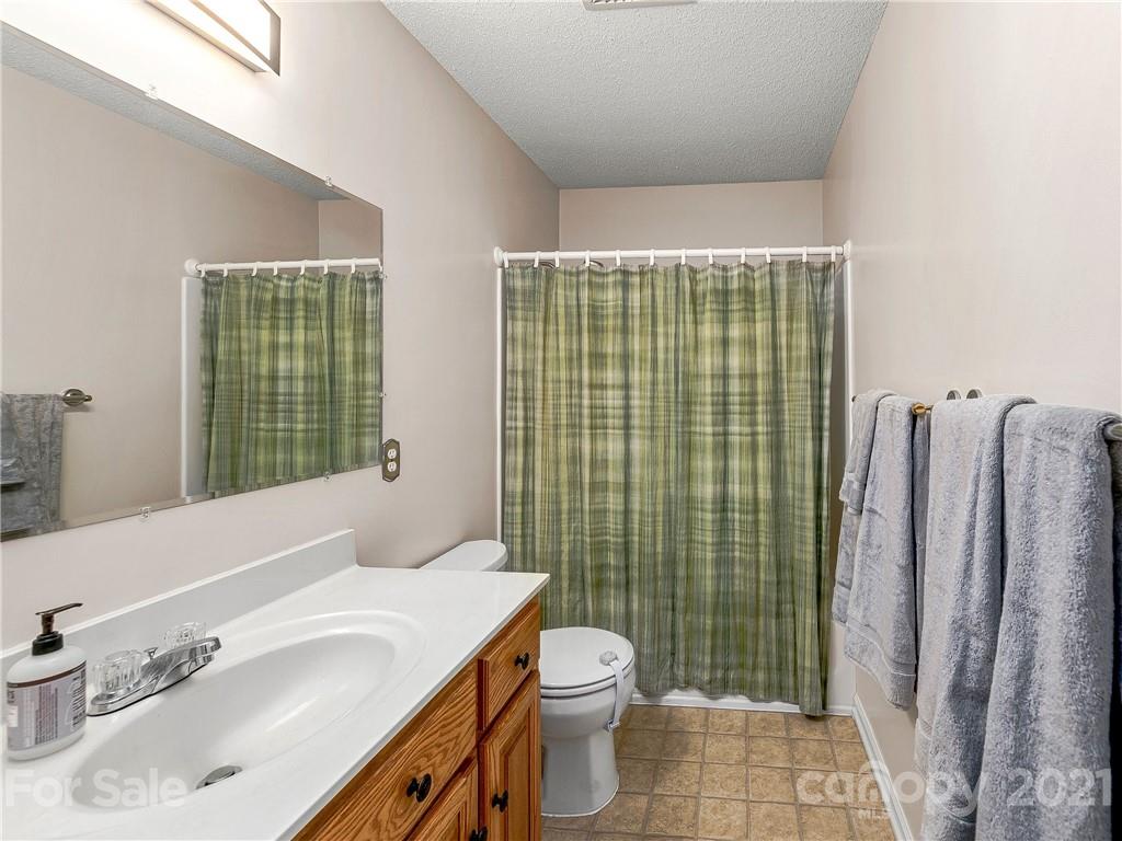 1003 Mountain Drive Candler NC 28715