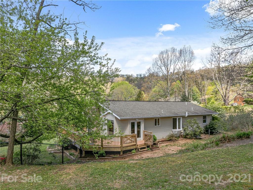 1003 Mountain Drive Candler NC 28715