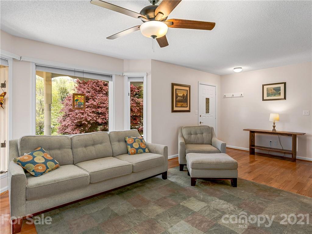 1003 Mountain Drive Candler NC 28715
