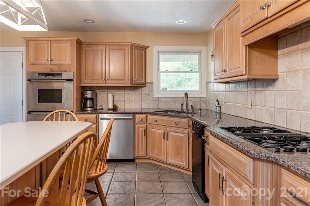 18 Perrion Avenue Weaverville NC 28787