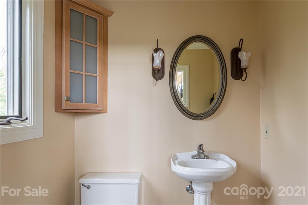 18 Perrion Avenue Weaverville NC 28787