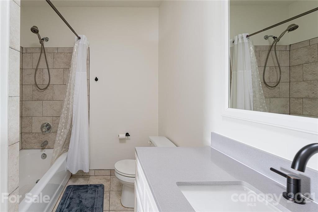 18 Perrion Avenue Weaverville NC 28787