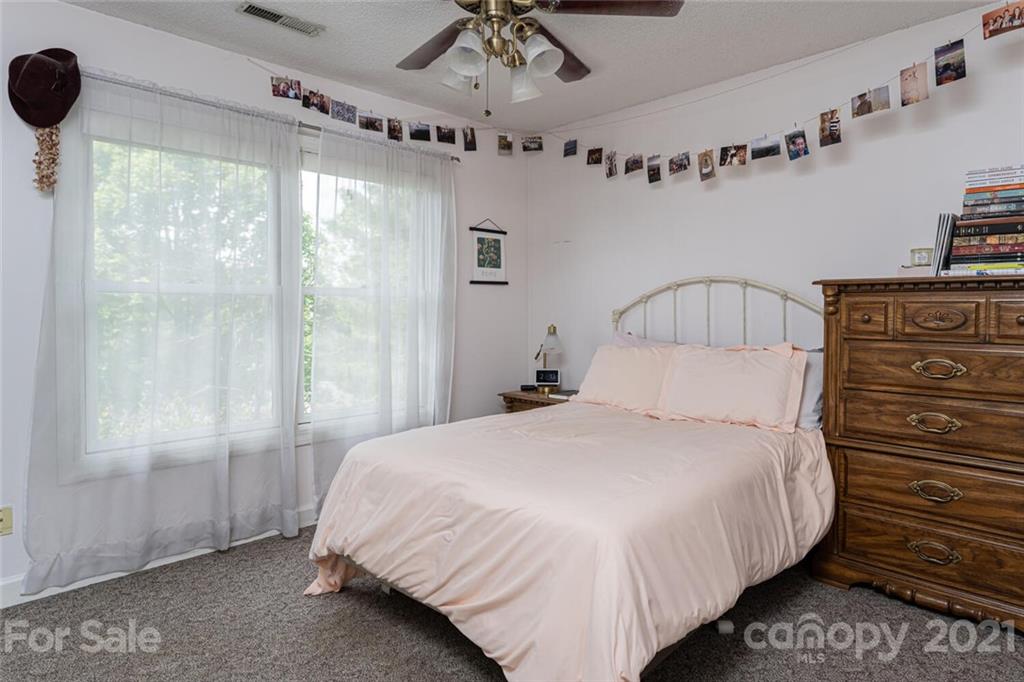 18 Perrion Avenue Weaverville NC 28787