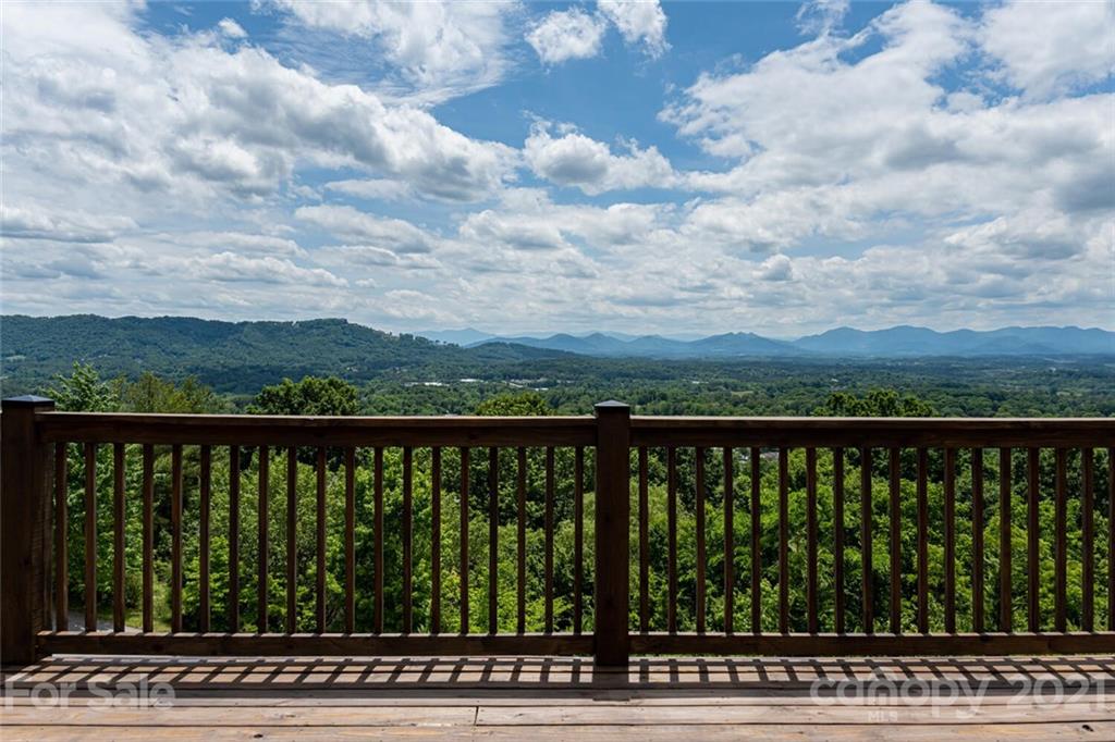 18 Perrion Avenue Weaverville NC 28787