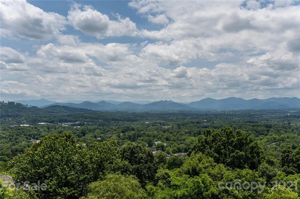 18 Perrion Avenue Weaverville NC 28787