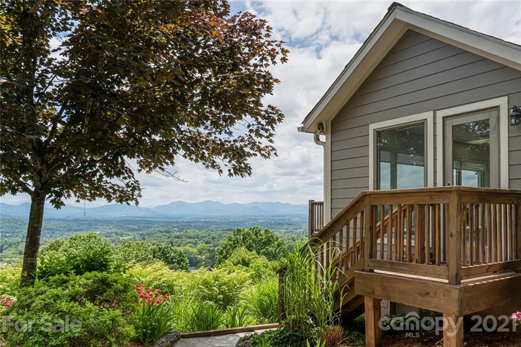 18 Perrion Avenue Weaverville NC 28787