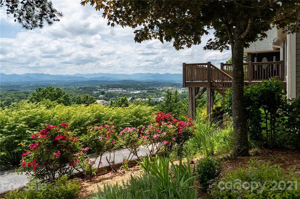 18 Perrion Avenue Weaverville NC 28787