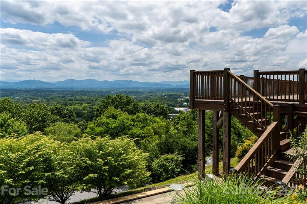 18 Perrion Avenue Weaverville NC 28787