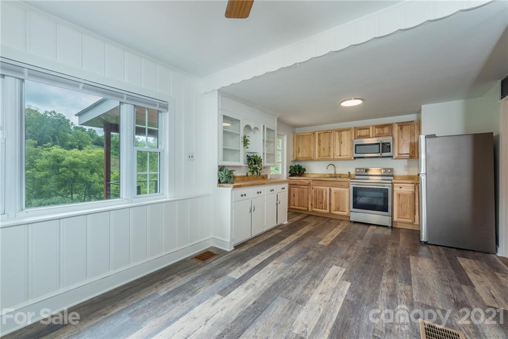 2119 Pisgah Drive Canton NC 28716