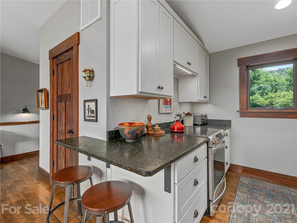 14 Honey Meadow Lane Candler NC 28715