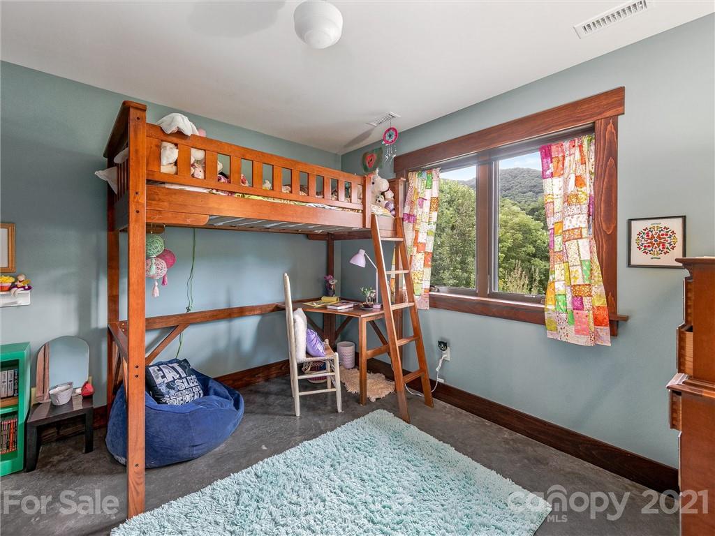 14 Honey Meadow Lane Candler NC 28715
