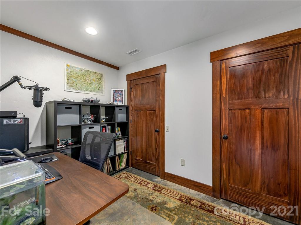 14 Honey Meadow Lane Candler NC 28715