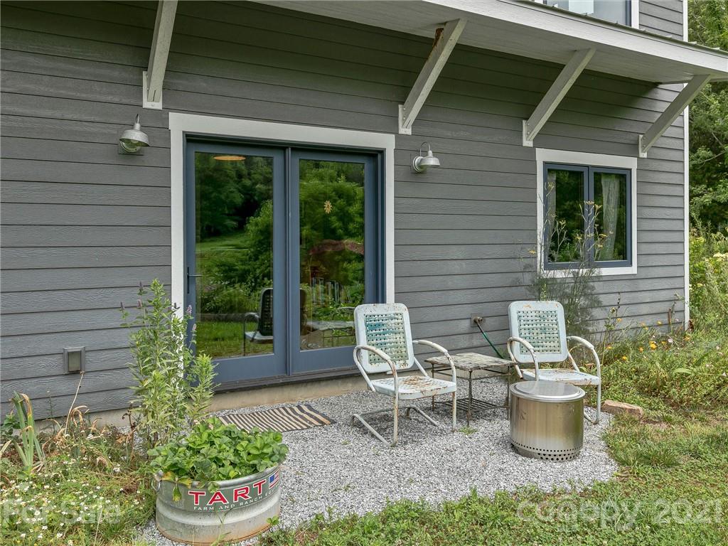 14 Honey Meadow Lane Candler NC 28715