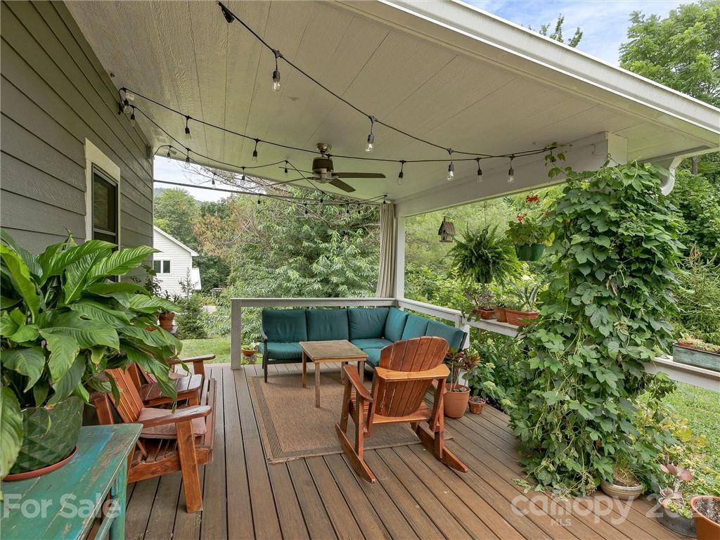 14 Honey Meadow Lane Candler NC 28715