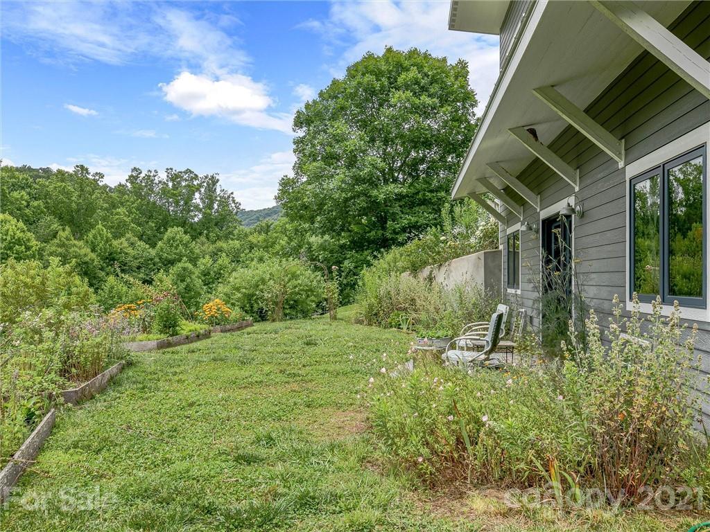 14 Honey Meadow Lane Candler NC 28715