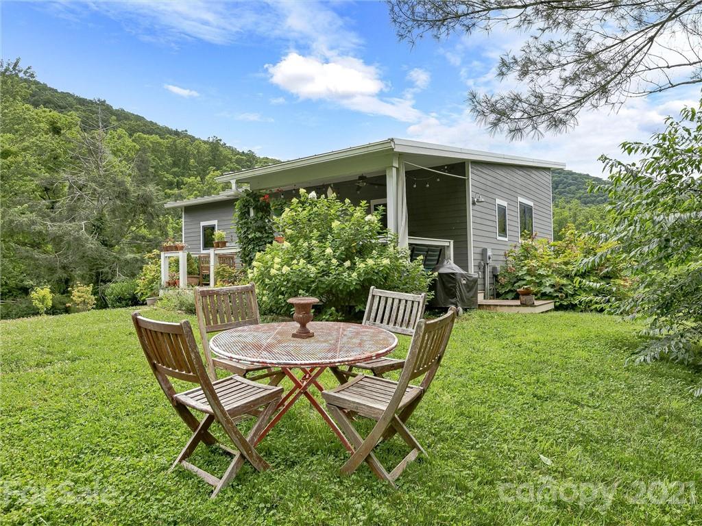14 Honey Meadow Lane Candler NC 28715