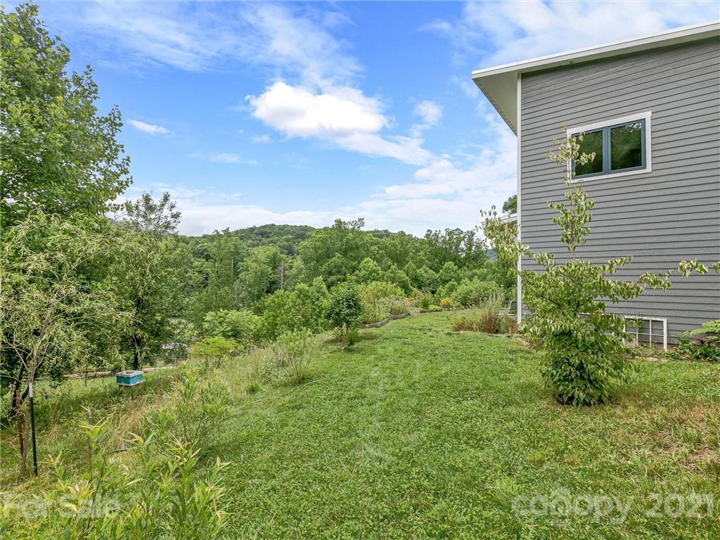 14 Honey Meadow Lane Candler NC 28715